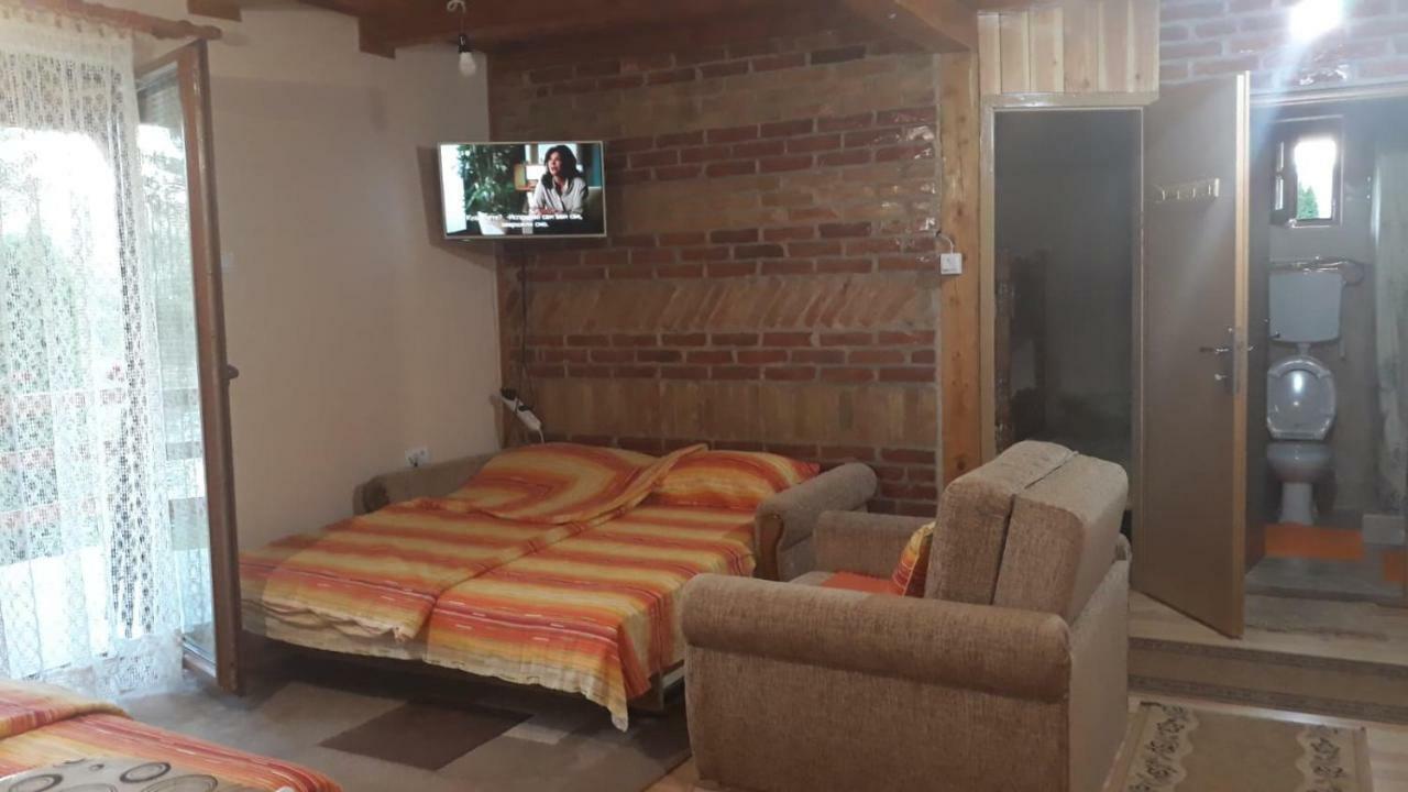 Apartman "Kapetana Luka" Ljubovija Екстер'єр фото